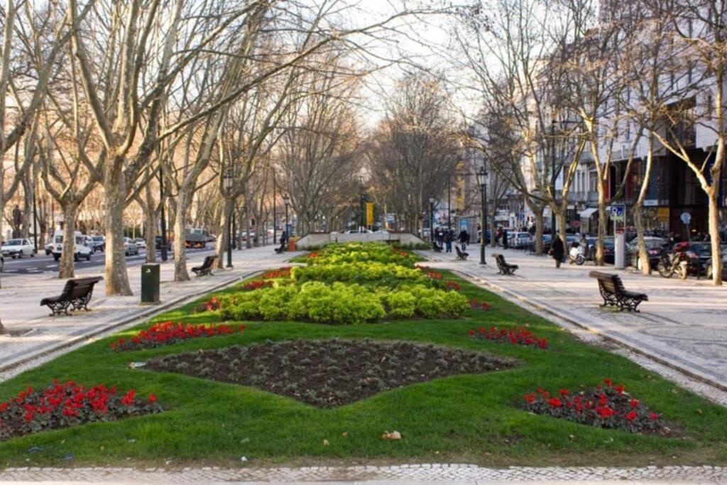 Av. Da Liberdade Comfortable Apt With Balcony Lisboa Exteriör bild