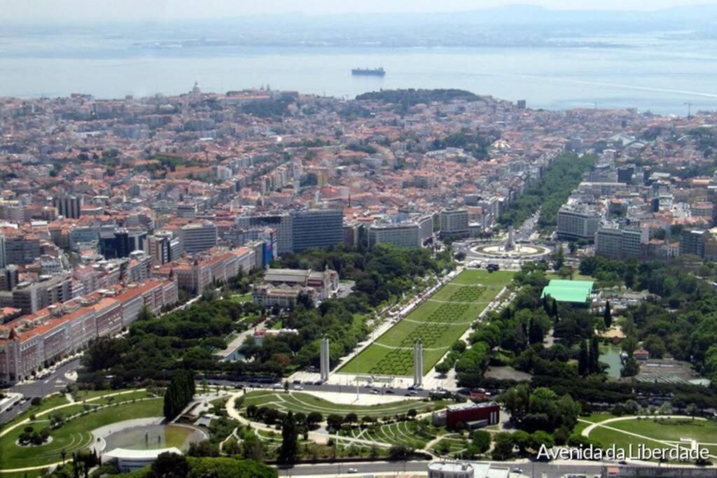 Av. Da Liberdade Comfortable Apt With Balcony Lisboa Exteriör bild