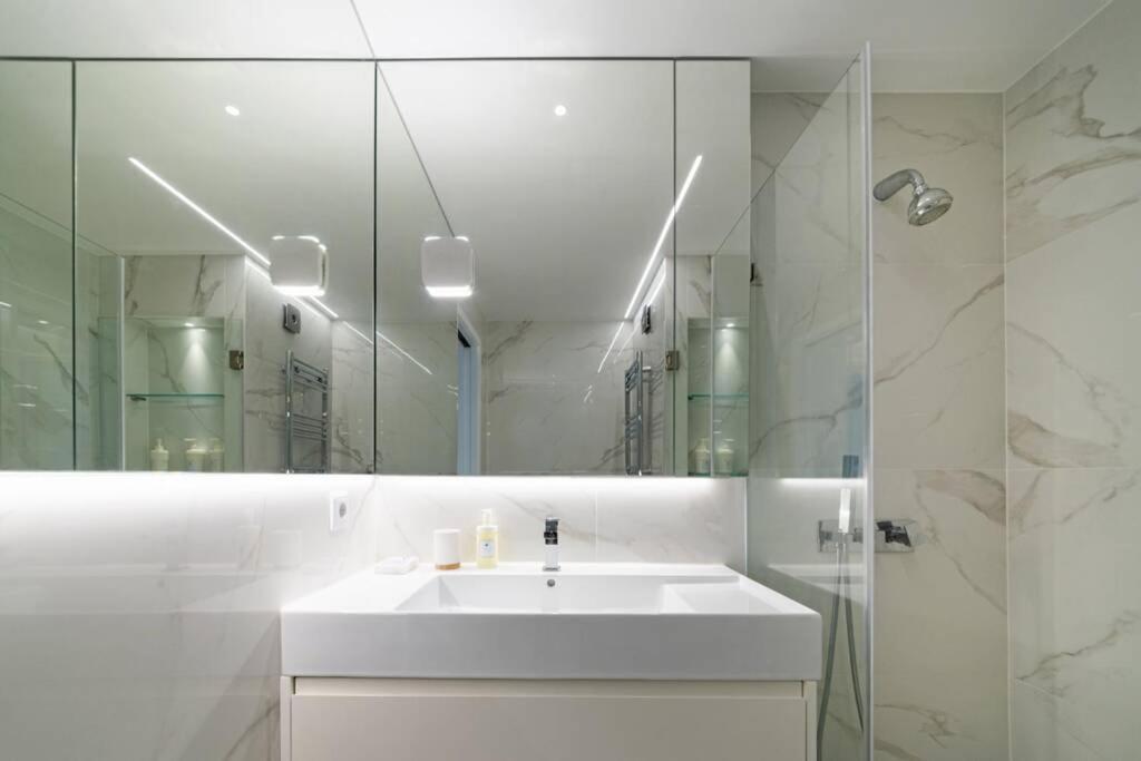 Av. Da Liberdade Comfortable Apt With Balcony Lisboa Exteriör bild